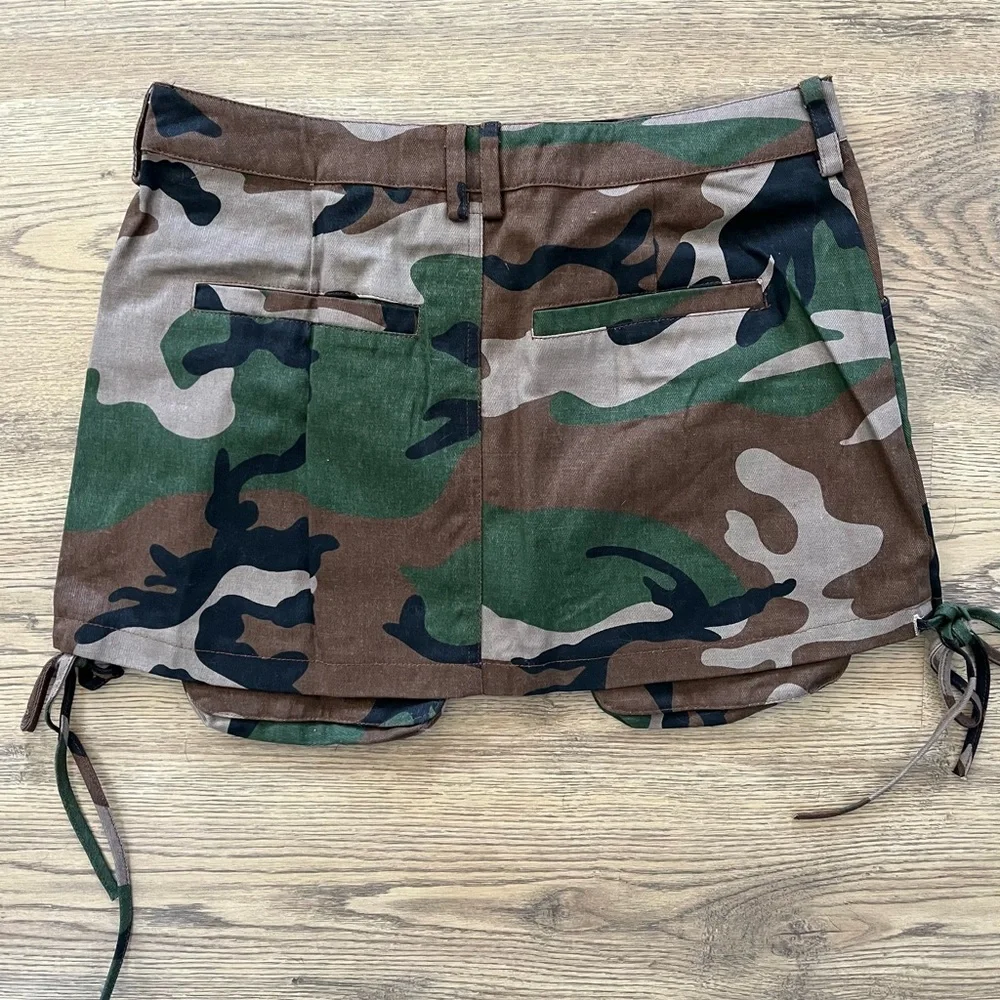 FINESSE Merida camo zip pocket mini skirt size L - Picture 5 of 5